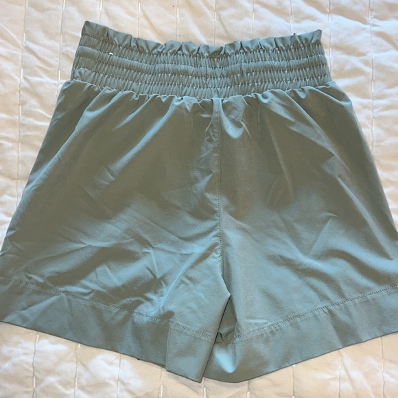 Abercrombie & Fitch shorts - Picture 3 of 3